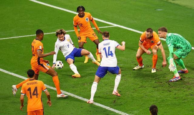 关于莱比锡今日表现抢眼，格列兹曼整场无解，教练赛后亲自拥抱的信息