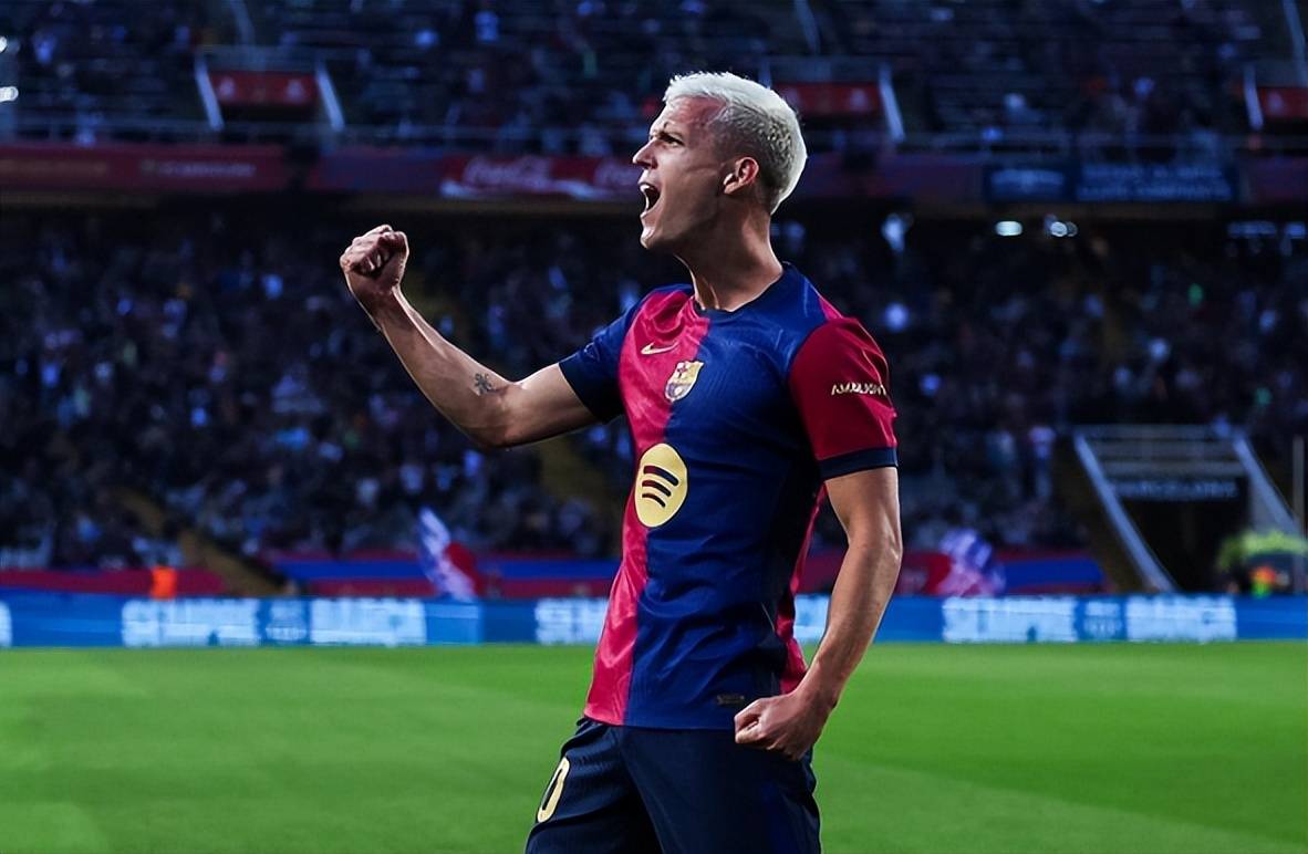 巴萨遭遇争议红牌，曼城乘势反超比分完成逆转的简单介绍