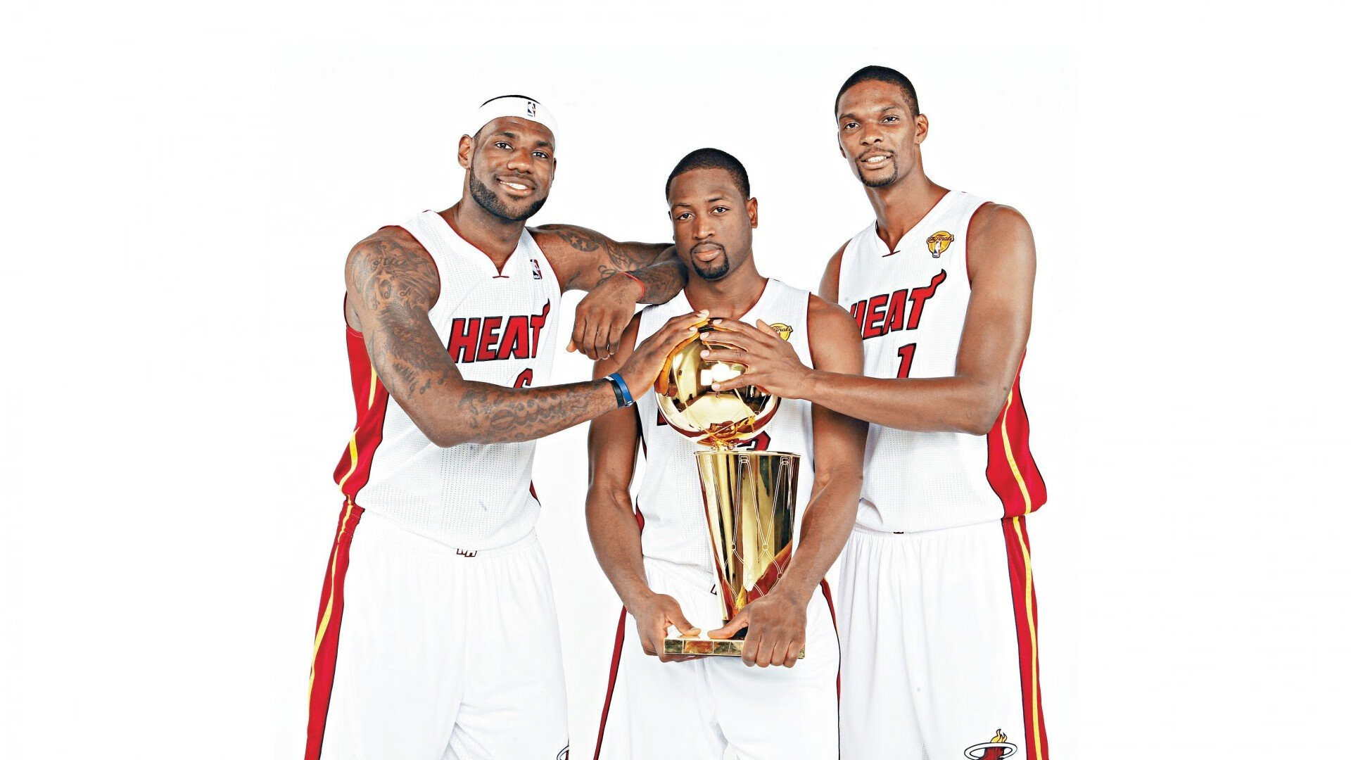 TheShy新星败北表现突出,雄鹿前途光明!赢得满堂喝彩